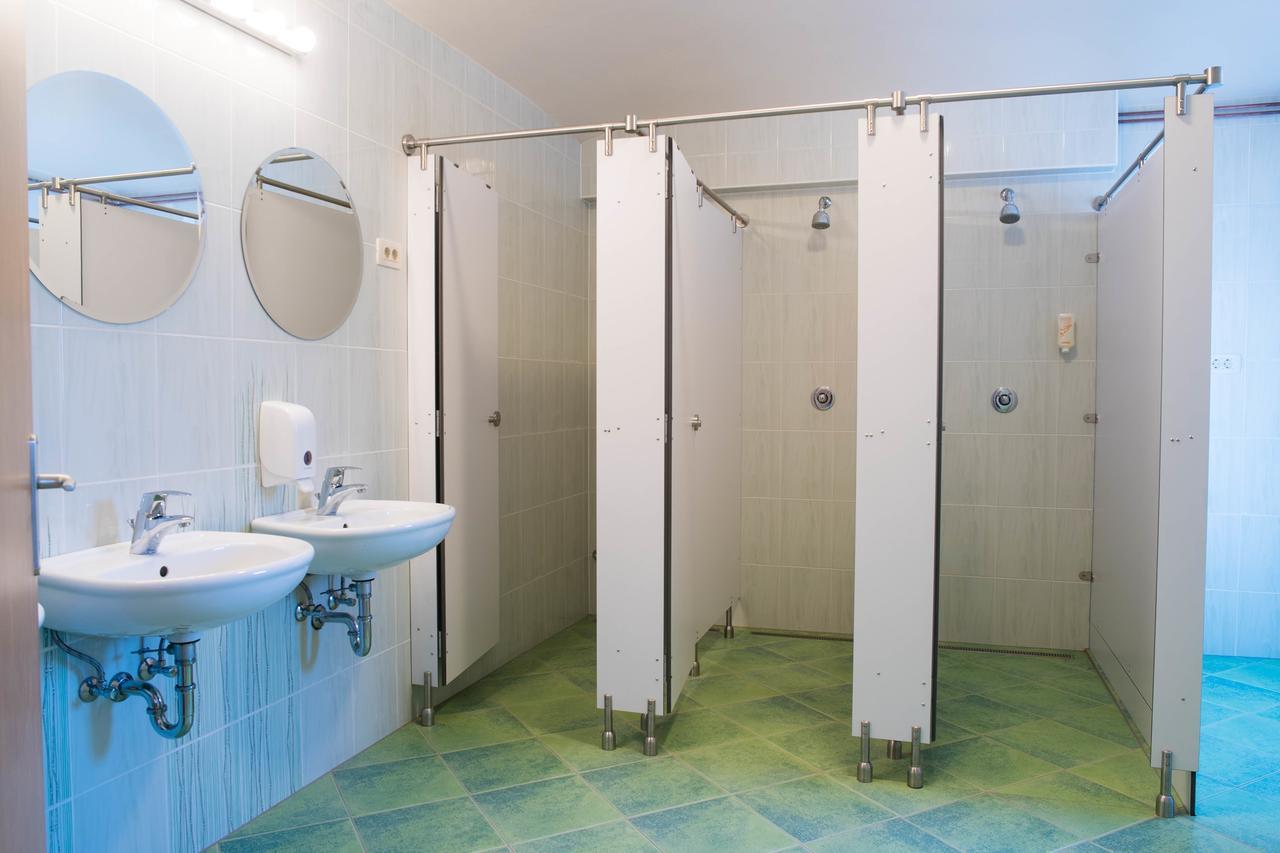 Hostel Hisa Na TravnikuDob エクステリア 写真
